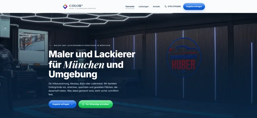 Startseite von ColorD Meisterbetrieb am Rechner